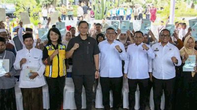 Menko Infrastruktur Tinjau Bendungan Karian dan Serahkan Sertifikat Tanah