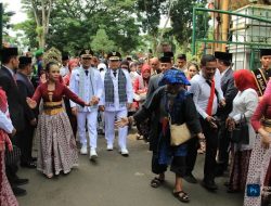 Di Acara Sertijab, Ribuan Warga Sambut Antusias Bupati dan Wakil Bupati Lebak Terpilih