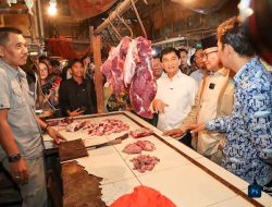 Wagub Banten dan BAM DPR RI Pantau Harga Bahan Pokok di Pasar Rau Serang
