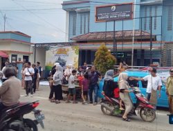 Kembali ke Jalan, Karang Taruna Desa Citeras Bagikan Takjil di Iringi Akustik Hioi Momonon dan Hady Bharter