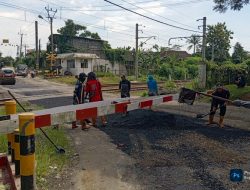 PUPR Banten UPTD PJJ Wilayah Lebak Percepat Perbaikan Jalan Sambut Mudik Lebaran 2025