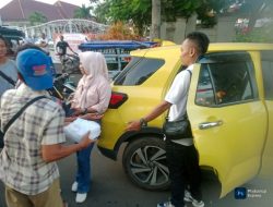 Aliansi Reformasi Bagikan Takjil dan Nasi Kotak di Kota Serang