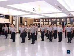 Polri Beri Kenaikan Pangkat untuk 38 Perwira Tinggi