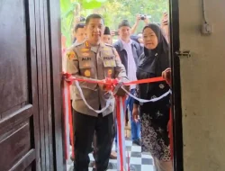 Harukan! Polisi di Pameungpeuk Urunan Demi Bantu Warga Terdampak Gempa