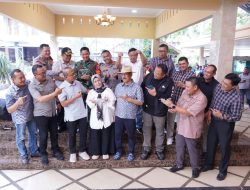 Dukung Persib, Kapolda Jabar   Silaturahmi ke Kediaman Tokoh Masyarakat H. Umuh Muchtar