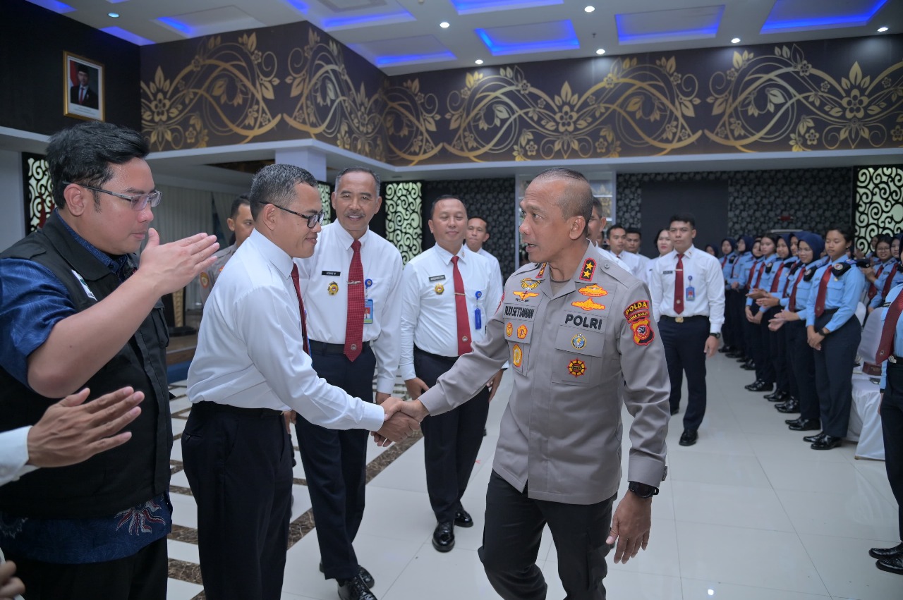 Kapolda Jabar Terima Kunjungan Studi Wisata SMA Taruna Nusantara Kampus Cimahi