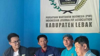 PWI Lebak Touring Jurnalistik ke Gunung Luhur, Perkuat Silaturahmi dan Promosikan Wisata Daerah