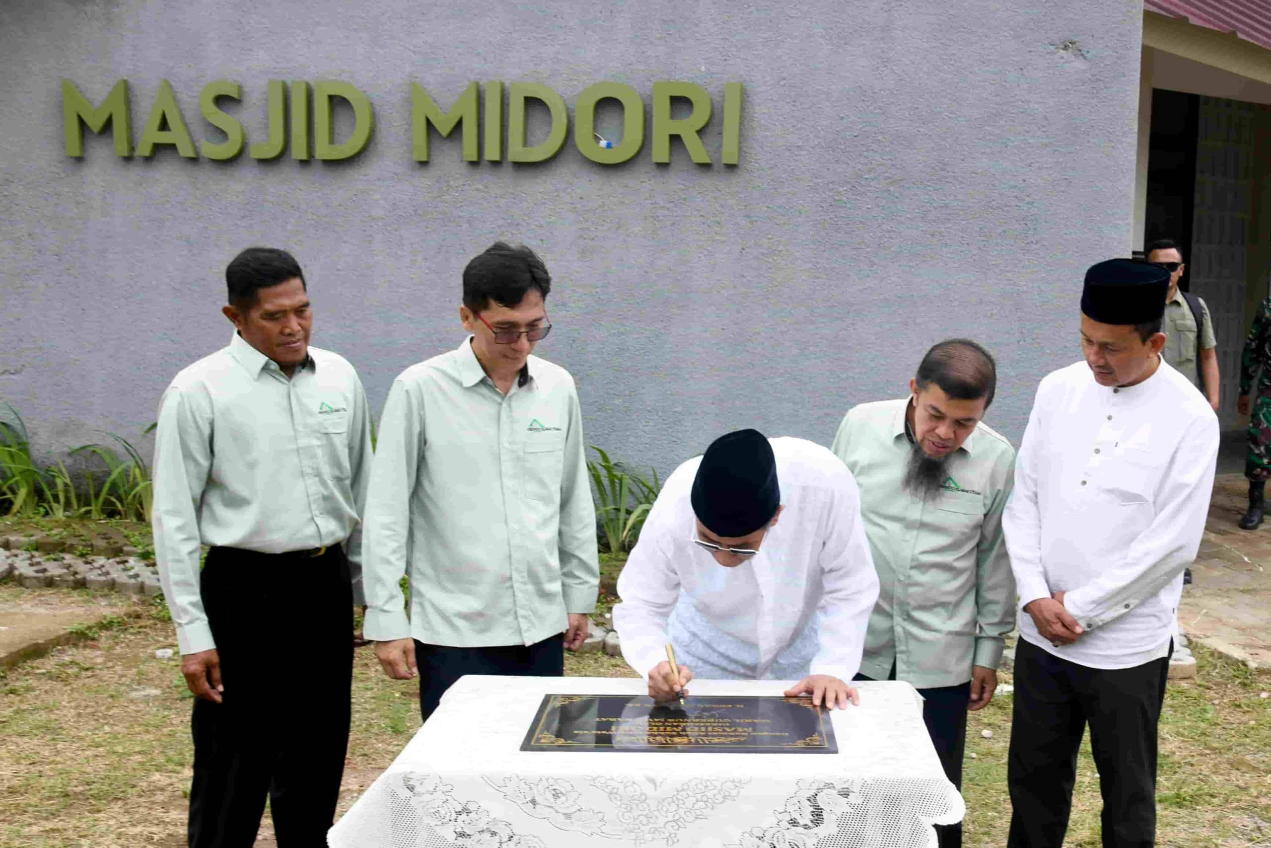 Wagub Jabar Resmikan Masjid di Bandung, Jadi Taman Iman Anak di Era Digital