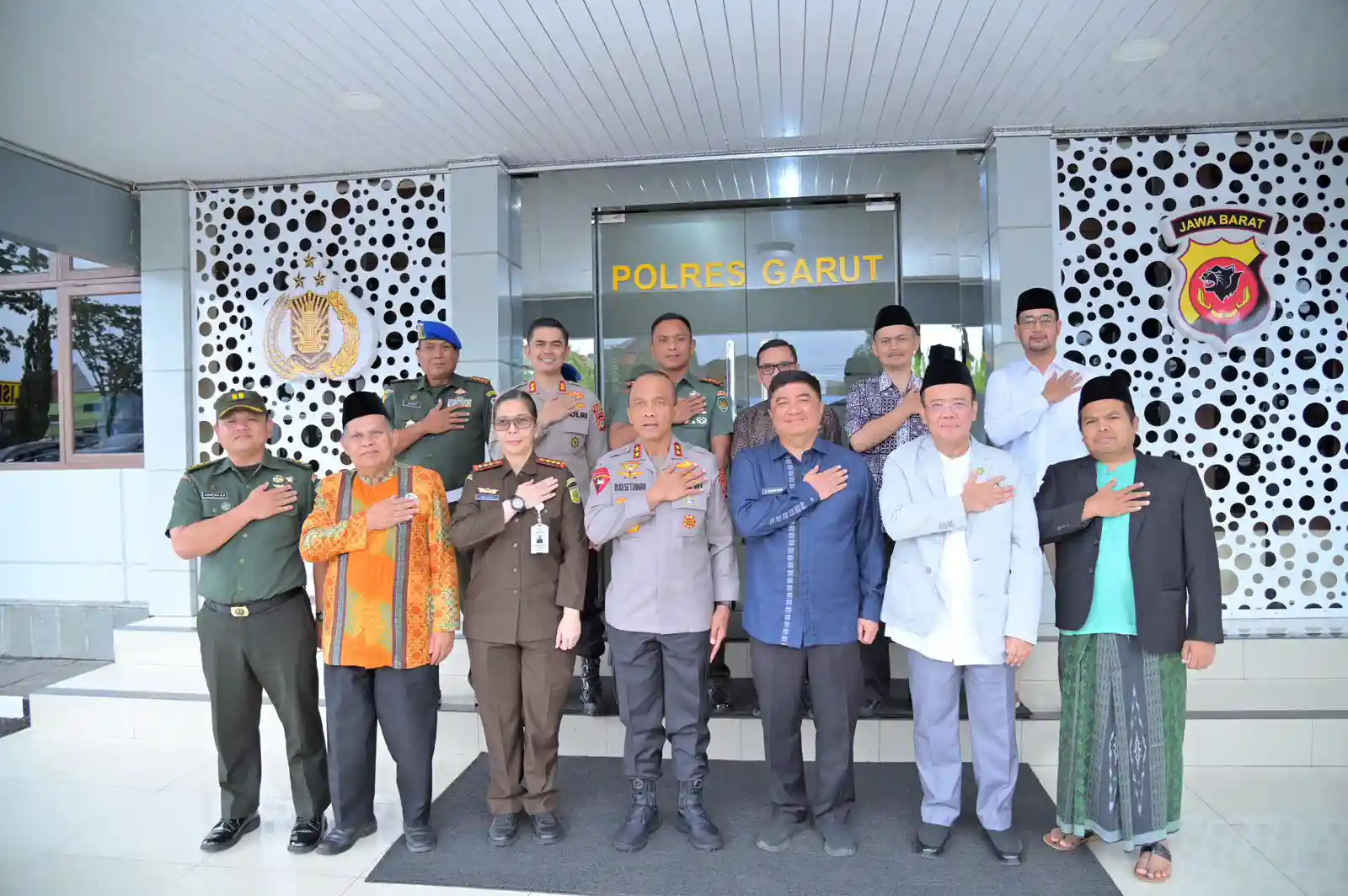 Kapolda Jabar Kunjungi Polres Garut Tekankan Profesionalisme dan Pengabdian Kepada Masyarakat