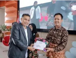 Plt Kadisdik Jabar Fuji Skill Menulis Guru di Jabar Diatas Rata-Rata