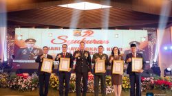 Hari Bhayangkara ke 79, Andra Soni Terima Penghargaan dari Polda Banten 