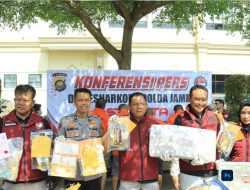 Polda Jambi Bongkar Dua Kasus Besar Narkoba dan TPPU Jaringan Fredy Pratama, 5,5 Kg Sabu dan Ribuan Ekstasi Disita Senilai Rp7,7 Miliar