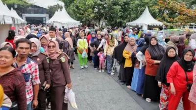 Sembako Murah Warnai HUT Bhakti Adhyaksa di Kota Bandung