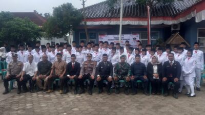 Camat Maja Kukuhkan 56 Anggota Paskibra untuk Kibarkan Merah Putih di HUT RI ke 80