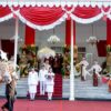 HUT ke-80 RI di Bandung, Duplikat Bendera Pusaka Dibawa dengan Kereta Kencana