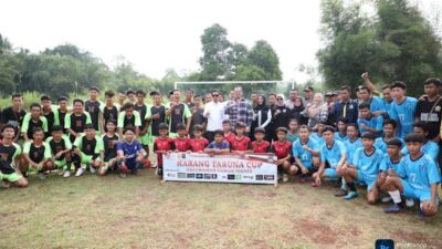 Wali Kota Serang Resmi Buka Turnamen Sepak Bola Karang Taruna Cup 2025 Antar RT Kelurahan Curug Manis