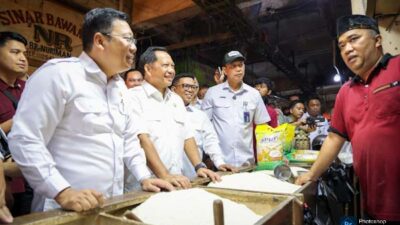 Mendagri Tinjau Pasar Rau Harga Pangan Dinilai Stabil