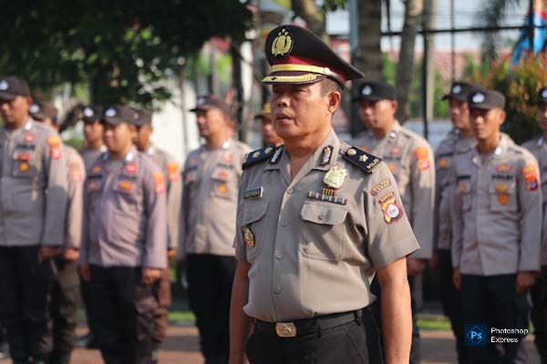 Kompol Asep Dikdik Sodikin Terima Kenaikan Pangkat Pengabdian di Polres Lebak