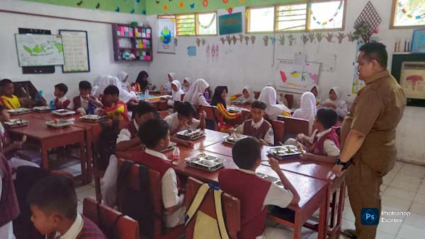 Anak SDN 2 Citeras Gembira Nikmati Program Makan Bergizi Gratis Prabowo